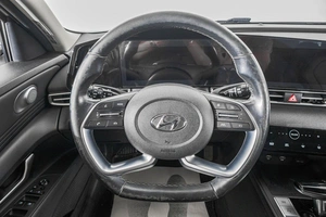 Седан Hyundai Elantra 2020 года, 1899000 рублей, Барнаул
