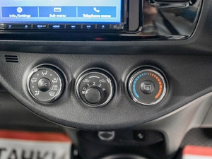 Хетчбэк Toyota Vitz 2019 года, 1030000 рублей, Красноярск