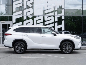 Внедорожник Toyota Highlander 2025 года, 5460000 рублей, Волгоград