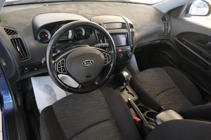 Хетчбэк Kia Ceed 2007 года, 699000 рублей, Омск