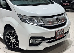 Минивэн Honda Stepwgn 2015 года, 1897000 рублей, Красноярск