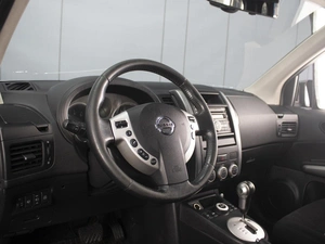 Внедорожник Nissan X-Trail 2010 года, 1050000 рублей, Омск