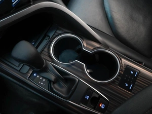 Седан Toyota Camry 2019 года, 2646434 рублей, Москва