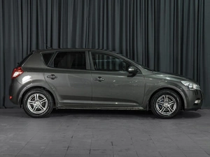 Хетчбэк Kia Ceed 2010 года, 759000 рублей, Волгоград