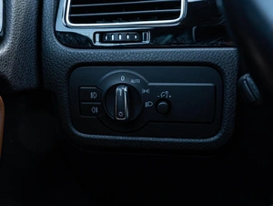 Внедорожник Volkswagen Touareg 2014 года, 2340000 рублей, Краснодар