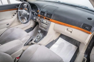 Седан Toyota Avensis 2008 года, 899000 рублей, Томск