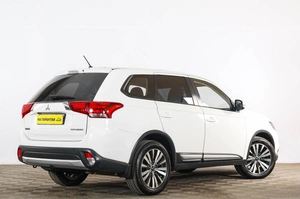 Внедорожник Mitsubishi Outlander 2016 года, 1739000 рублей, Тюмень