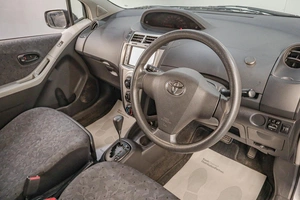 Хетчбэк Toyota Vitz 2008 года, 499000 рублей, Челябинск