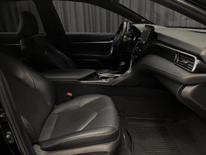 Седан Toyota Camry 2021 года, 3200000 рублей, Красноярск