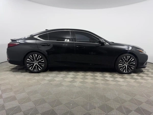 Седан Lexus ES 2018 года, 3463100 рублей, Казань