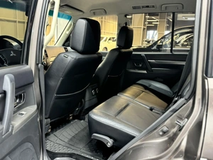 Внедорожник Mitsubishi Pajero 2013 года, 2147000 рублей, Красноярск