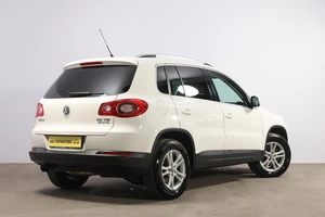 Внедорожник Volkswagen Tiguan 2010 года, 1229000 рублей, Новосибирск