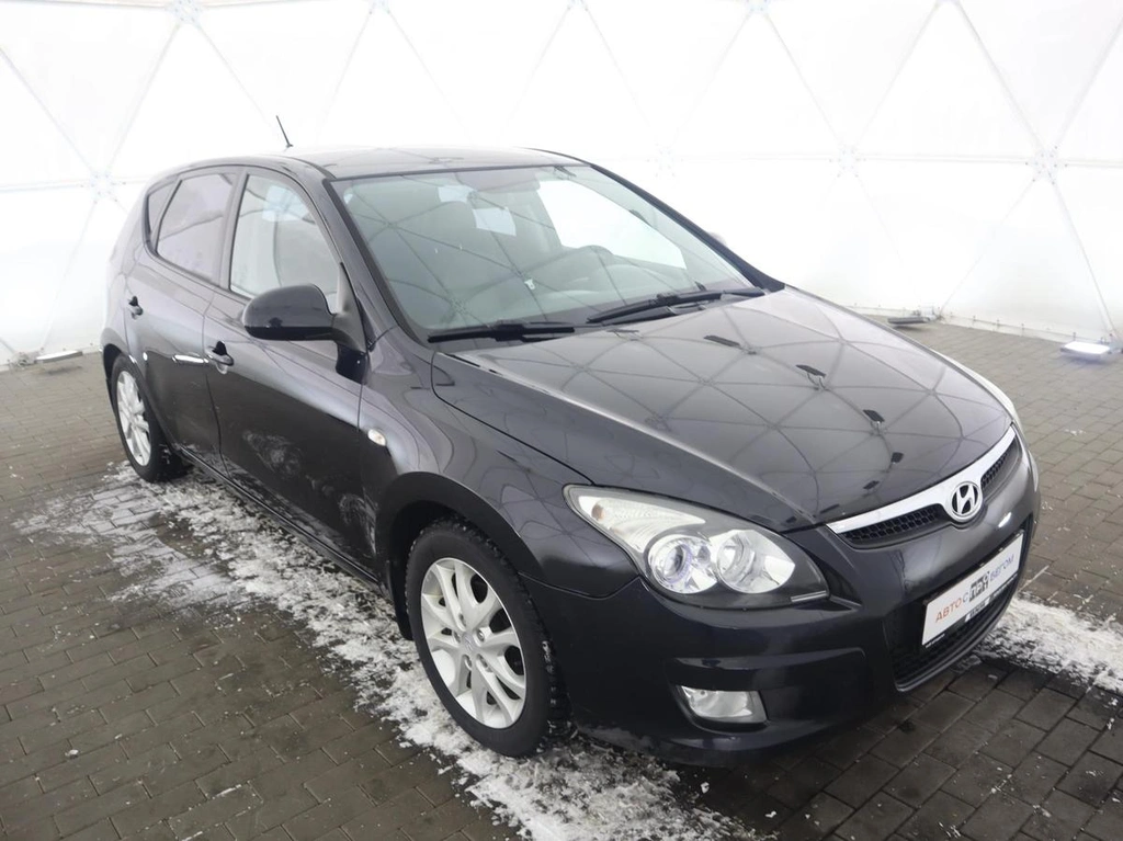 Хэтчбек Hyundai i30 2009 года, 660000 рублей, Орёл