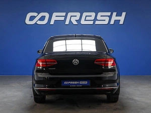 Седан Volkswagen Passat 2018 года, 1953999 рублей, Москва