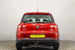 Внедорожник Volkswagen Tiguan 2010 года, 1089000 рублей, Пермь
