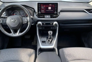 Внедорожник Toyota RAV4 2021 года, 3770000 рублей, Солонцы