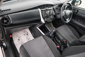 Универсал Toyota Corolla Fielder 2018 года, 1429000 рублей, Красноярск