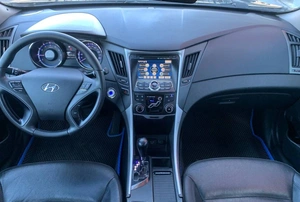 Седан Hyundai Sonata 2010 года, 1075000 рублей, Солонцы