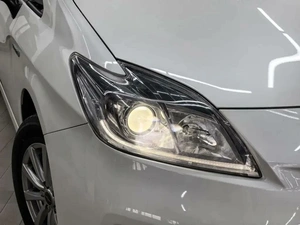Лифтбек Toyota Prius 2015 года, 1290000 рублей, Барнаул