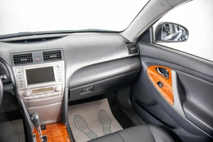Седан Toyota Camry 2010 года, 1099000 рублей, Пермь