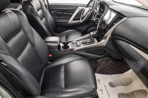 Внедорожник Mitsubishi Pajero Sport 2016 года, 2649000 рублей, Барнаул