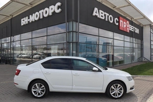 Хэтчбек Skoda Octavia 2017 года, 1880000 рублей, Мирное