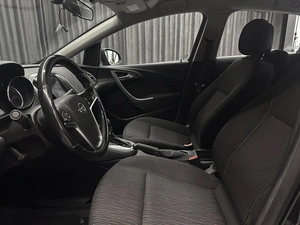 Хетчбэк Opel Astra 2013 года, 730000 рублей, Красноярск