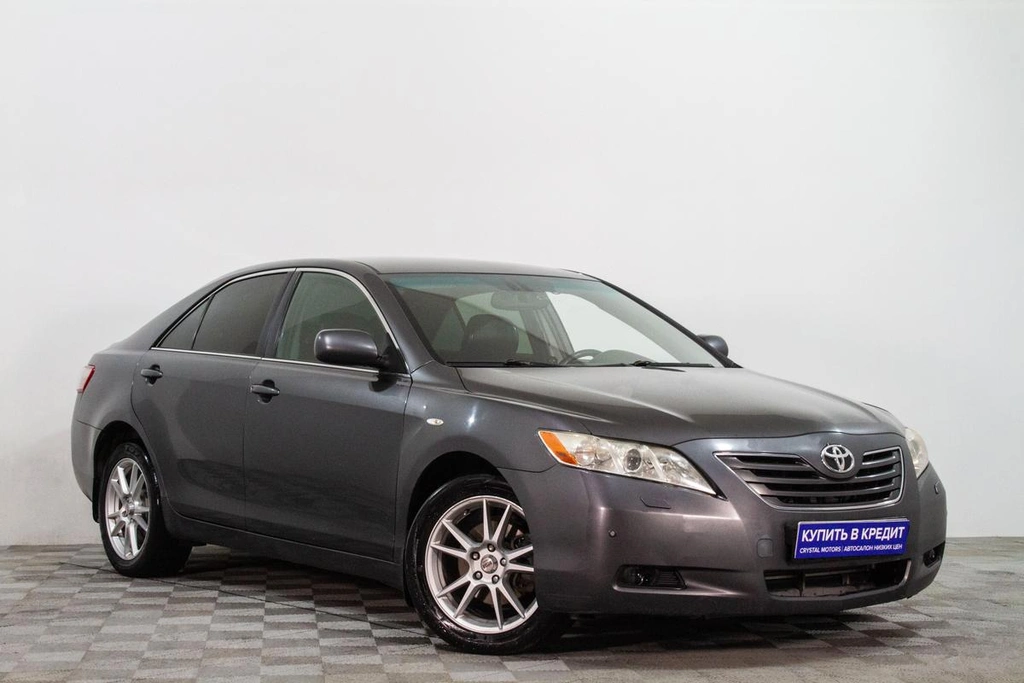 Седан Toyota Camry 2006 года, 929000 рублей, Сургут