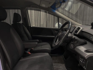 Минивэн Honda Freed 2012 года, 929000 рублей, Красноярск