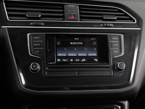 Внедорожник Volkswagen Tiguan 2017 года, 2499000 рублей, Тюмень