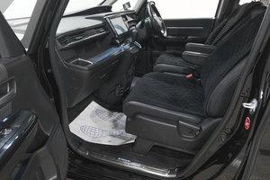 Минивэн Honda Stepwgn 2016 года, 1829000 рублей, Новокузнецк