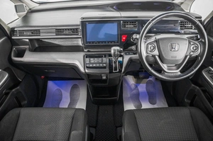 Минивэн Honda Stepwgn 2016 года, 2049000 рублей, Барнаул
