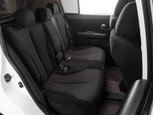 Хетчбэк Nissan Tiida 2011 года, 724000 рублей, Тюмень