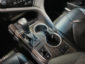 Седан Toyota Camry 2018 года, 2450000 рублей, Ярославль