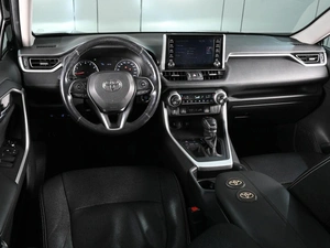 Внедорожник Toyota RAV4 2019 года, 3069000 рублей, Ростов-на-Дону