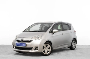 Хетчбэк Toyota Ractis 2015 года, 929000 рублей, Барнаул