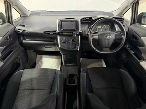 Минивэн Toyota Wish 2011 года, 1199000 рублей, Красноярск