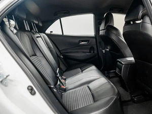 Хетчбэк Toyota Corolla 2021 года, 1910000 рублей, Красноярск