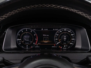 Хетчбэк Volkswagen Golf 2019 года, 1999000 рублей, Тюмень