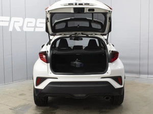 Внедорожник Toyota C-HR 2020 года, 1970000 рублей, Омск