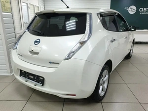 Хетчбэк Nissan Leaf 2013 года, 749000 рублей, Ачинск