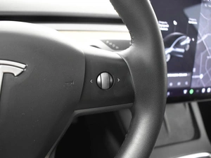 Седан Tesla Model 3 2021 года, 3299900 рублей, Казань