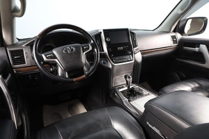 Внедорожник Toyota Land Cruiser 2018 года, 7299000 рублей, Новосибирск