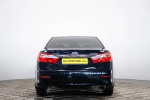 Седан Toyota Camry 2013 года, 1819000 рублей, Пермь