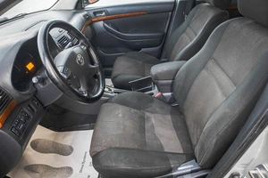 Седан Toyota Avensis 2006 года, 749000 рублей, Барнаул