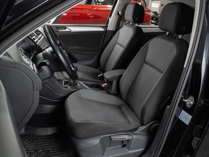 Внедорожник Volkswagen Tiguan 2019 года, 1849000 рублей, Тюмень