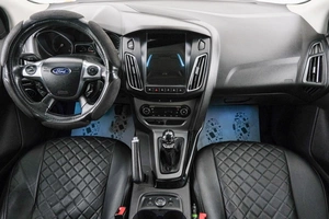 Хетчбэк Ford Focus 2011 года, 749000 рублей, Красноярск