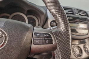 Внедорожник Toyota RAV4 2012 года, 1599000 рублей, Челябинск