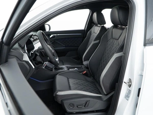 Внедорожник Audi Q3 2025 года, 5249050 рублей, Москва