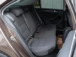 Седан Volkswagen Jetta 2011 года, 1150000 рублей, Волгоград